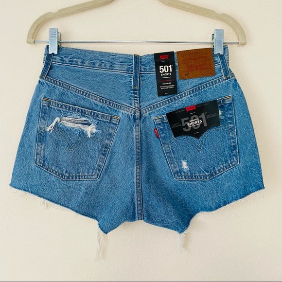 New Levi’s 501 Light Wash Distressed High waisted Cutoff Denim Shorts jean - Picture 7 of 9